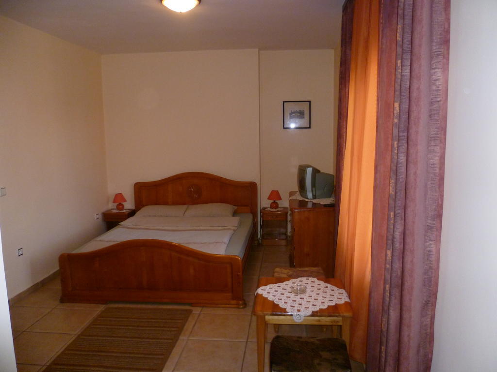 סופיה Yaneva Hotel חדר תמונה